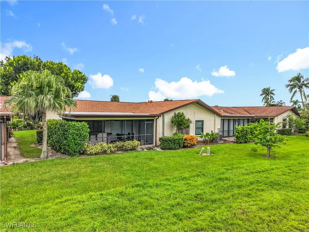 183 Round Key Circle Naples FL 34112