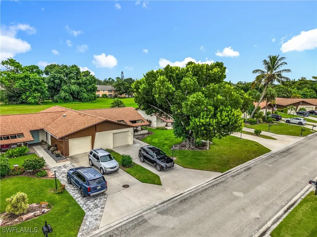 183 Round Key Circle Naples FL 34112