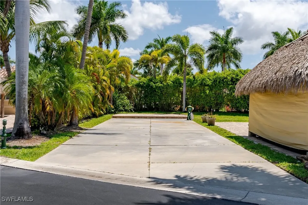 13430 Ladyfish Lane Naples FL 34114