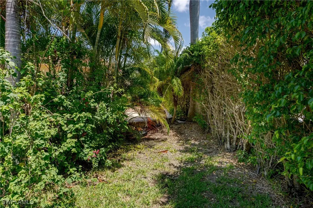 13430 Ladyfish Lane Naples FL 34114