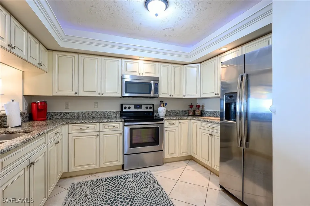 25 Bluebill Avenue Naples FL 34108