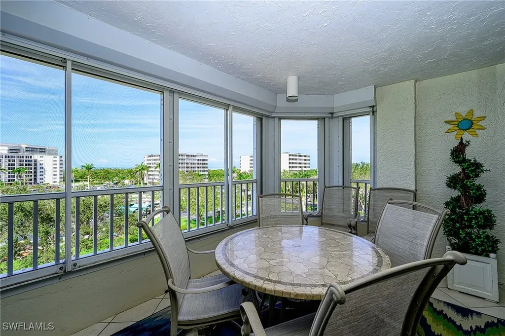 25 Bluebill Avenue Naples FL 34108