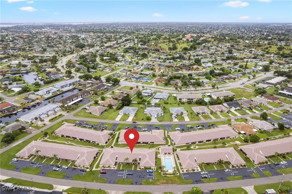 3913 SE 11th Avenue Cape Coral FL 33904