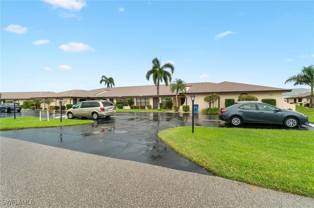 3913 SE 11th Avenue Cape Coral FL 33904