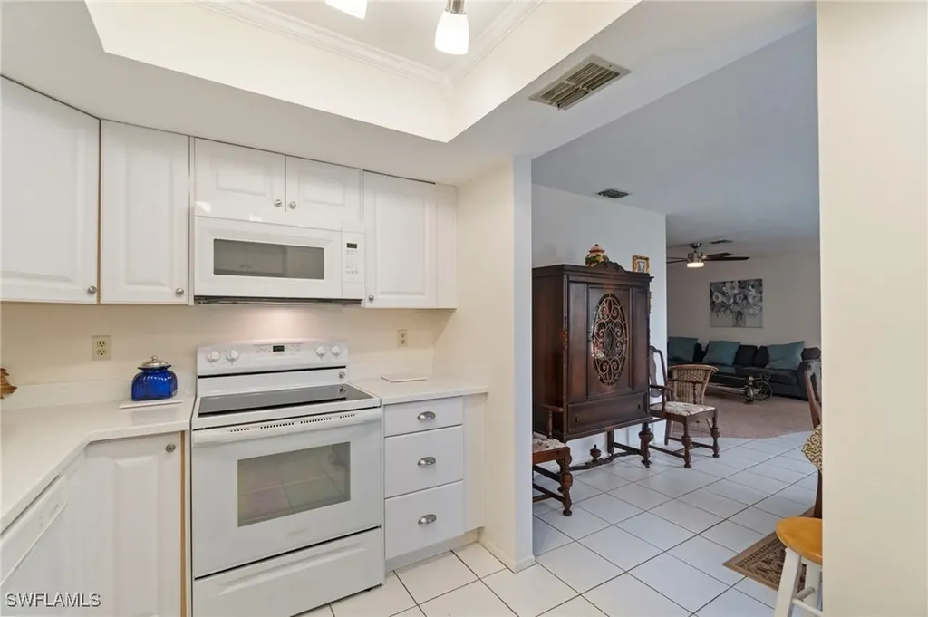 3913 SE 11th Avenue Cape Coral FL 33904