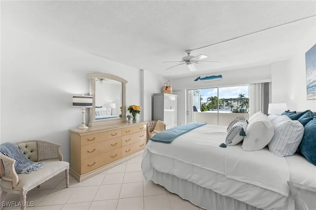 1977 Gulf Shore Boulevard N Naples FL 34102