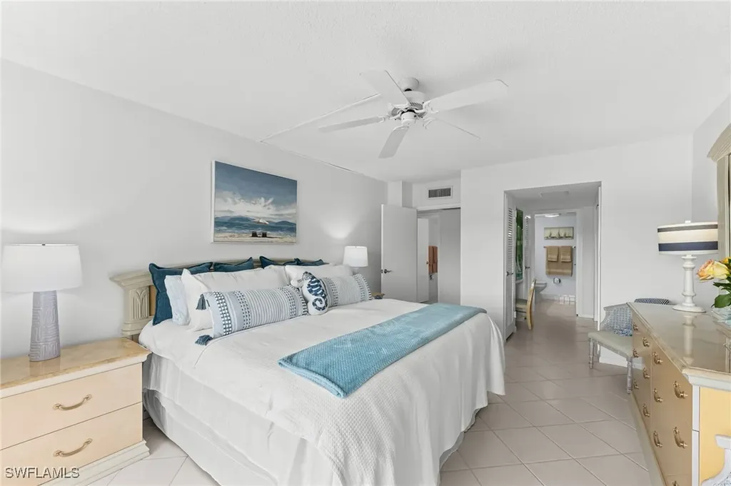 1977 Gulf Shore Boulevard N Naples FL 34102