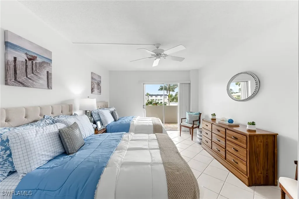 1977 Gulf Shore Boulevard N Naples FL 34102