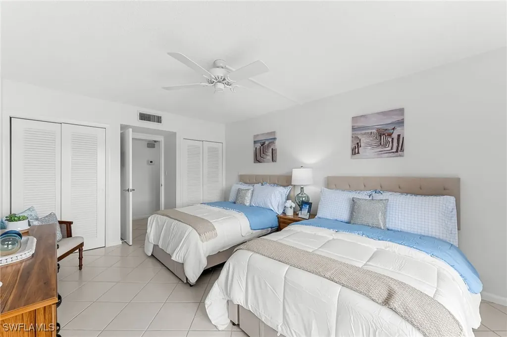 1977 Gulf Shore Boulevard N Naples FL 34102