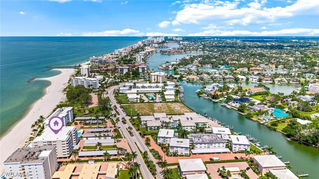 1977 Gulf Shore Boulevard N Naples FL 34102