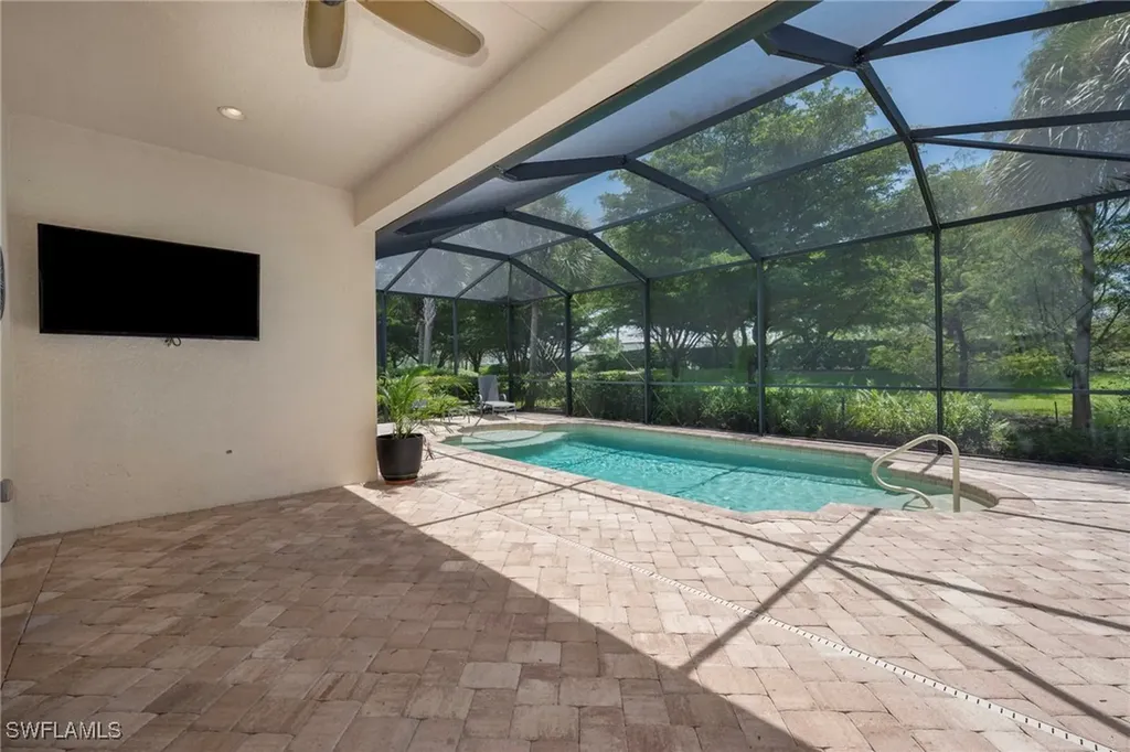4072 Raffia Drive Naples FL 34119