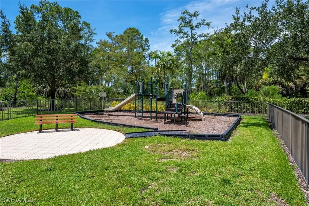 4072 Raffia Drive Naples FL 34119