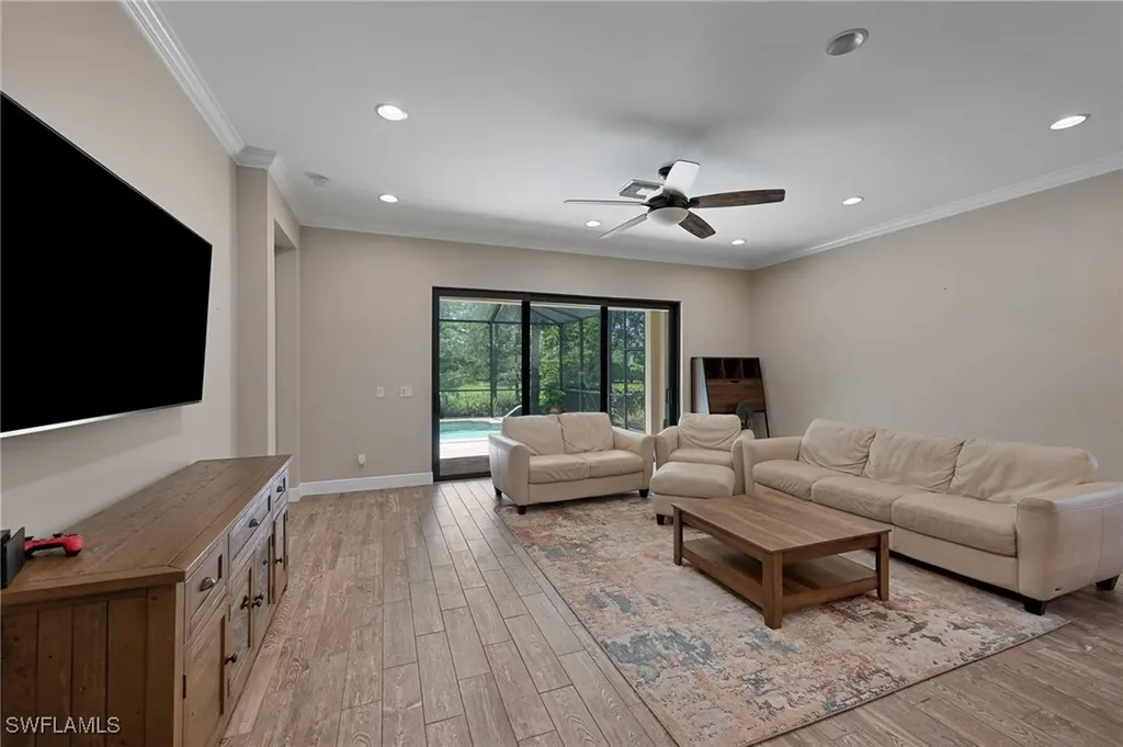 4072 Raffia Drive Naples FL 34119