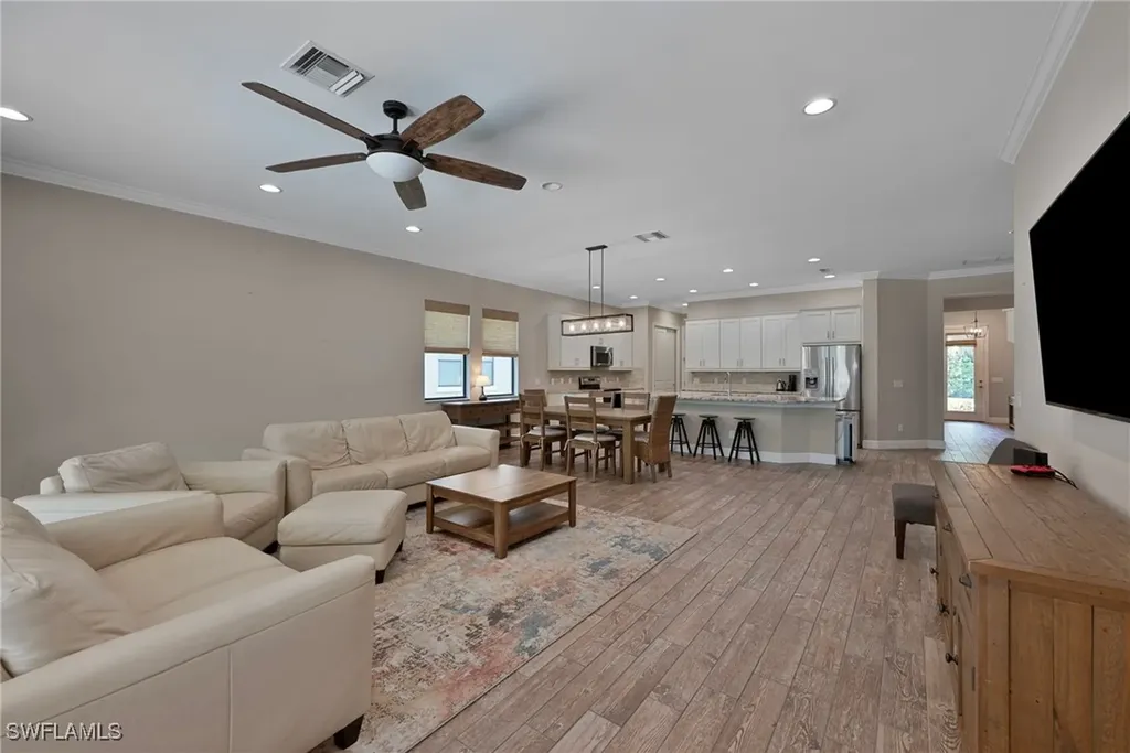 4072 Raffia Drive Naples FL 34119