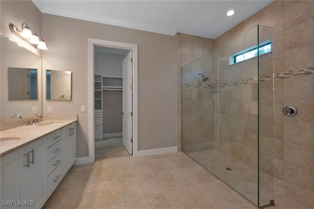 4072 Raffia Drive Naples FL 34119