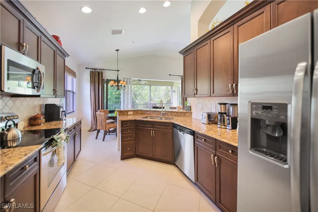 6641 Alden Woods Circle Naples FL 34113