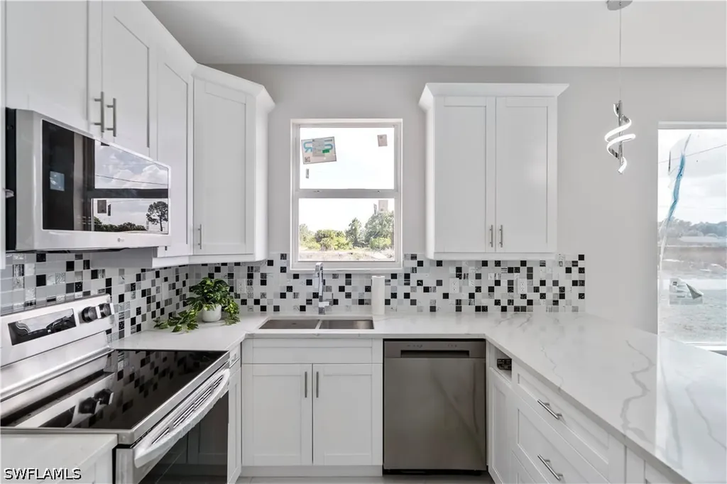 842 Naples Avenue S Lehigh Acres FL 33974