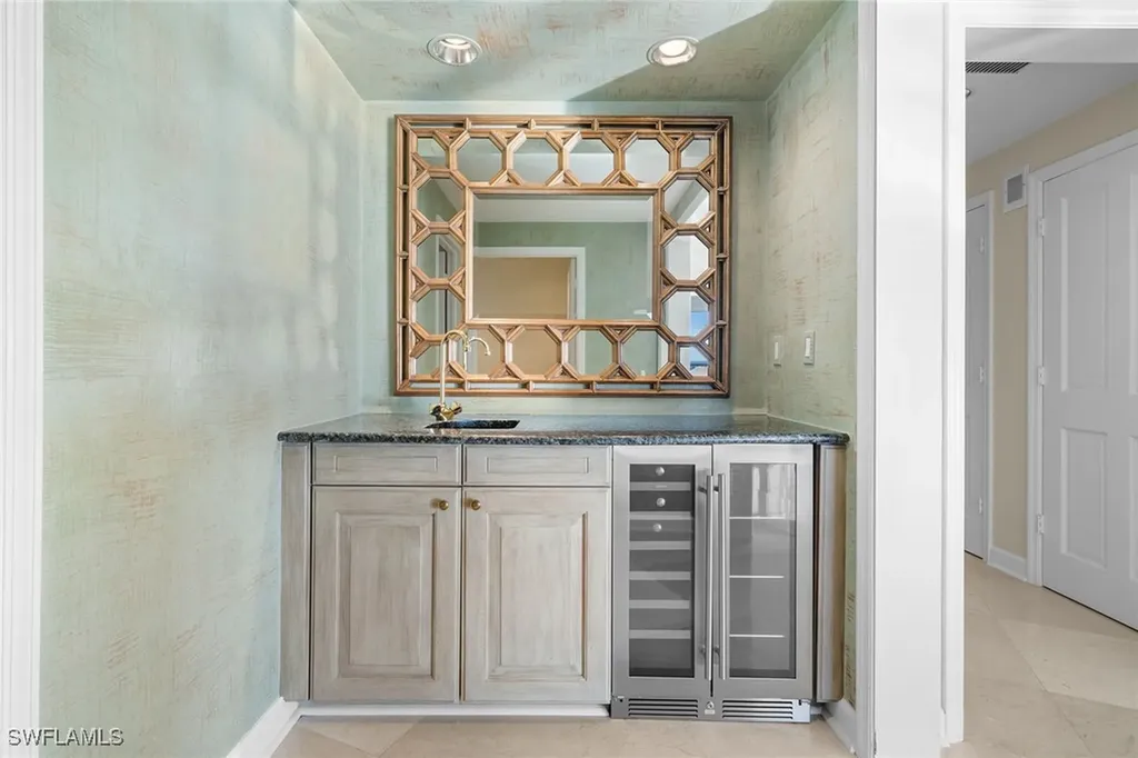 8665 Bay Colony Drive Naples FL 34108