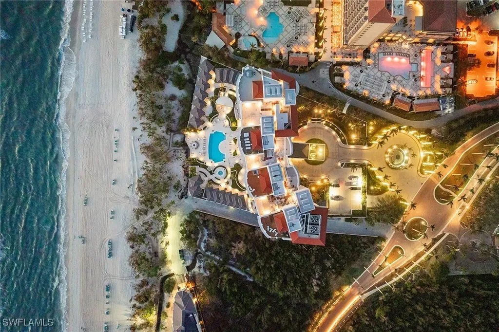 8665 Bay Colony Drive Naples FL 34108