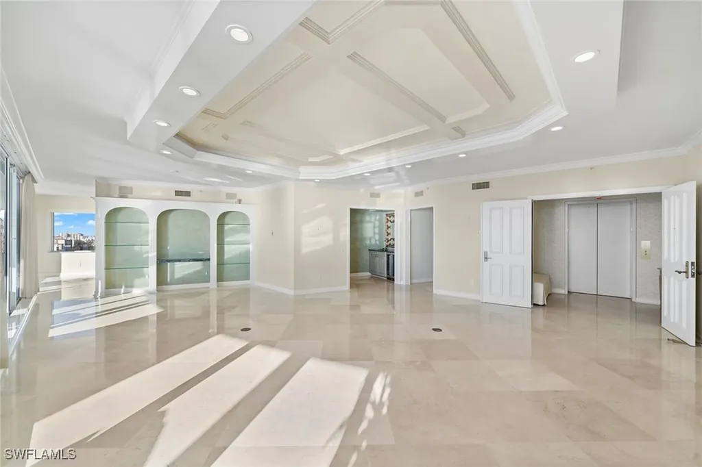 8665 Bay Colony Drive Naples FL 34108