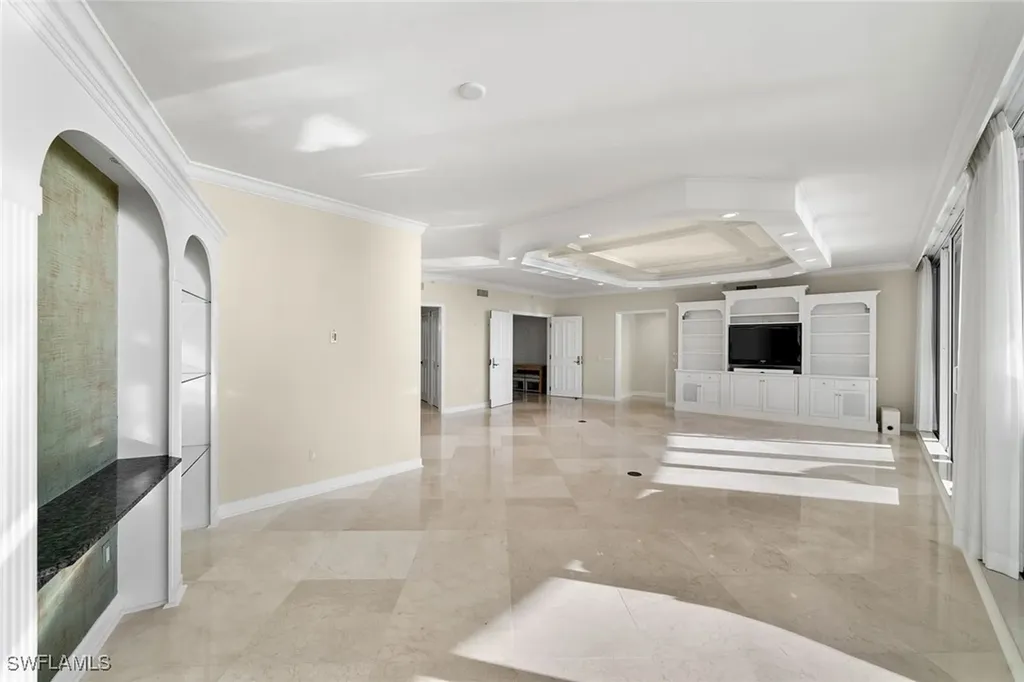 8665 Bay Colony Drive Naples FL 34108