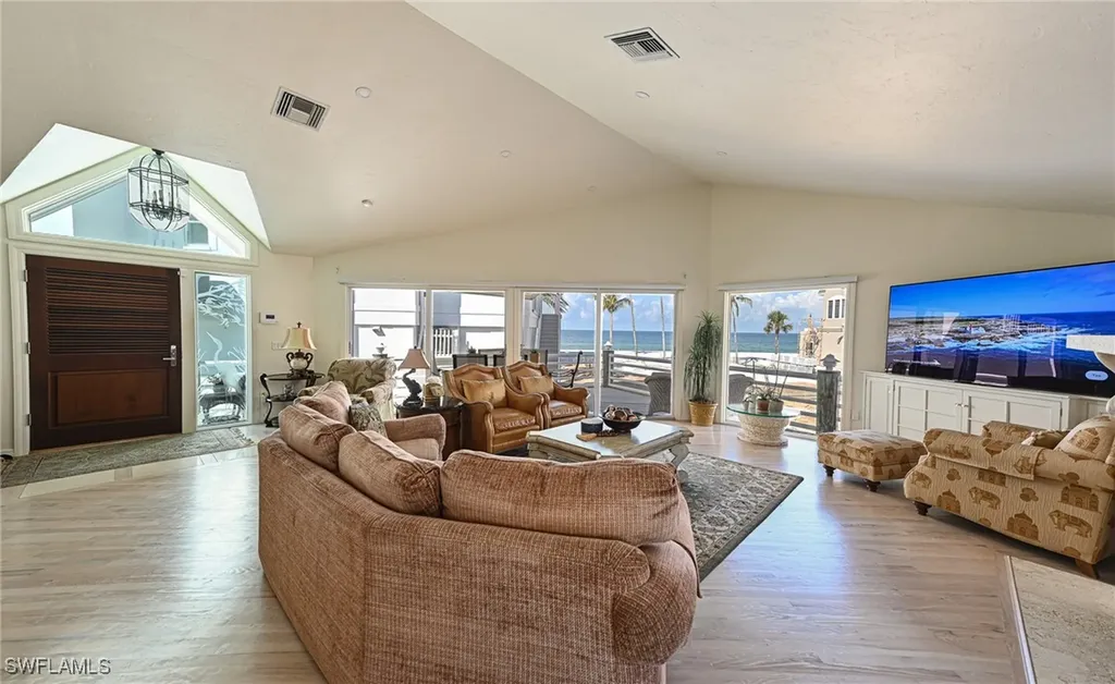 101 Dominica Lane Bonita Springs FL 34134-8512