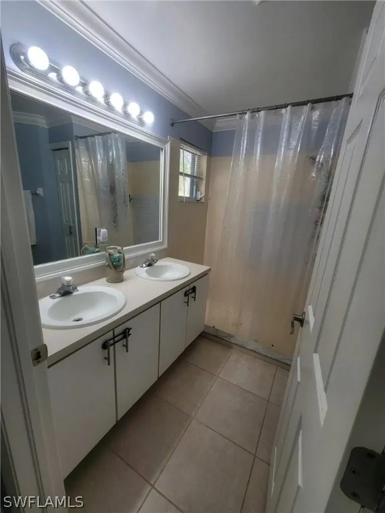 4295 14th Street NE Naples FL 34120