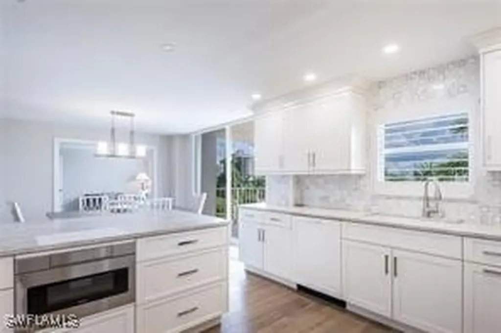 10691 Gulf Shore Drive Naples FL 34108