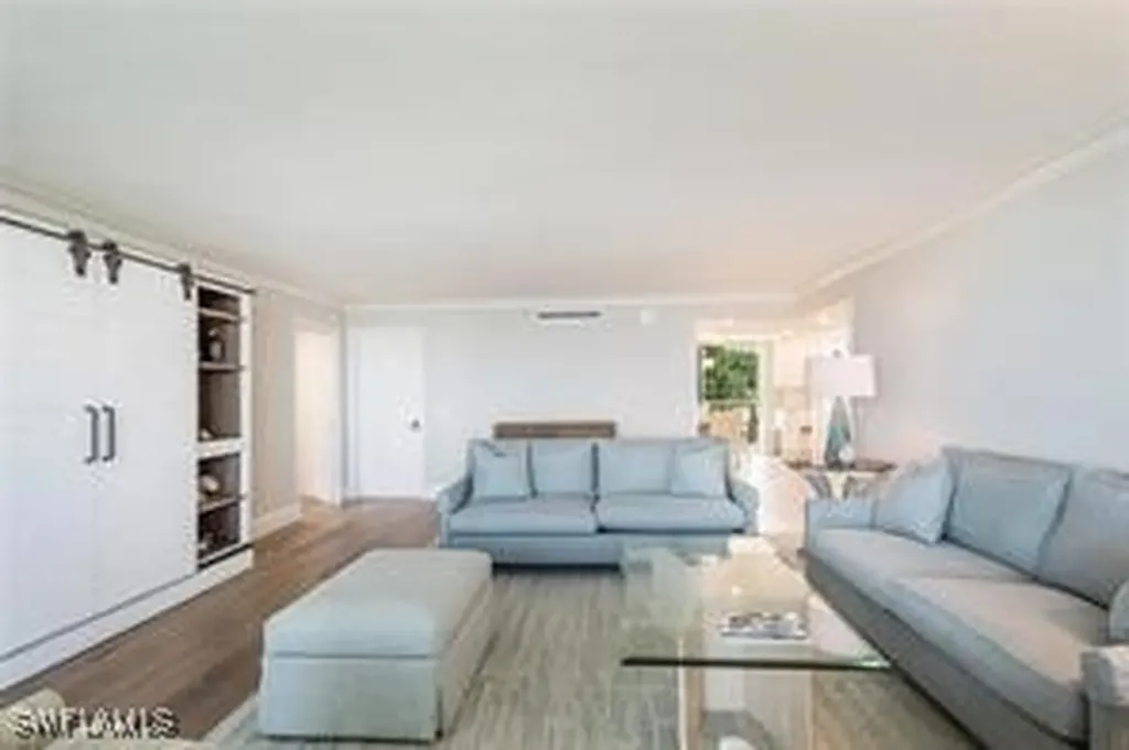 10691 Gulf Shore Drive Naples FL 34108
