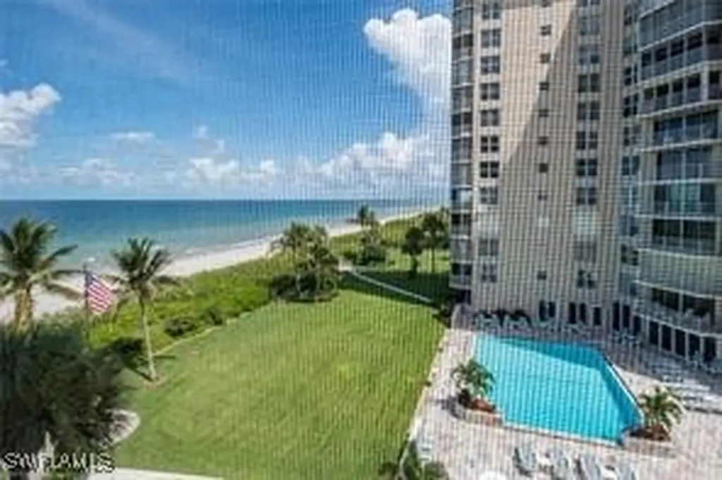 10691 Gulf Shore Drive Naples FL 34108