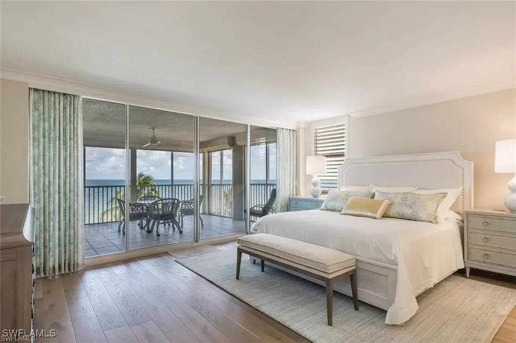 10691 Gulf Shore Drive Naples FL 34108