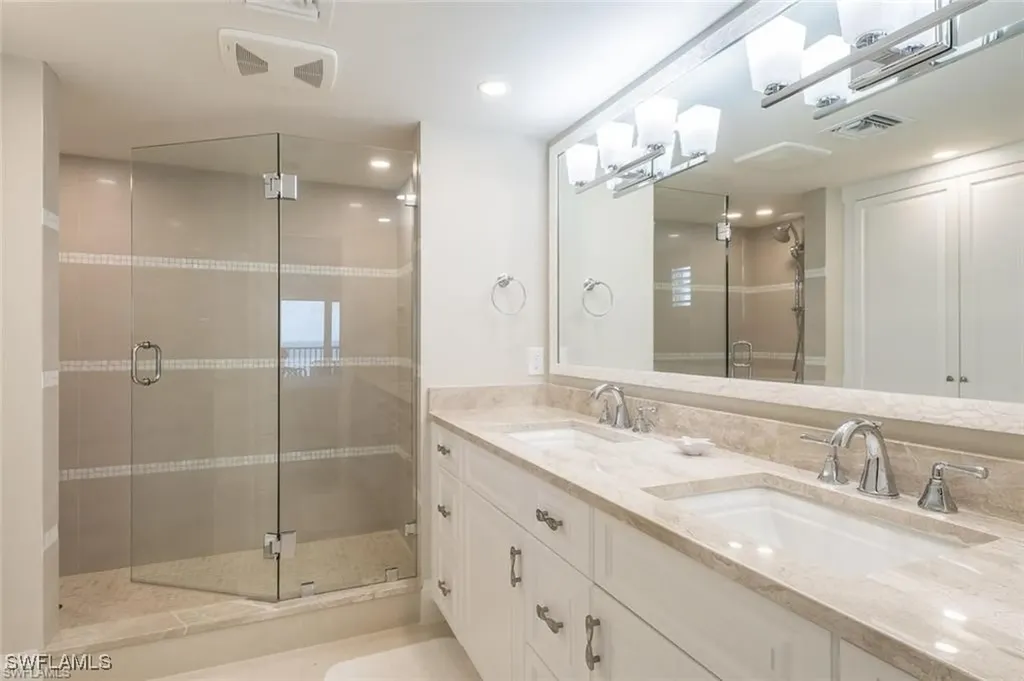 10691 Gulf Shore Drive Naples FL 34108