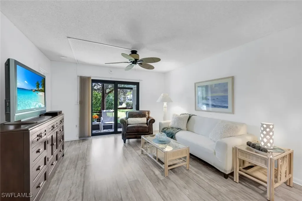 Naples FL, 4251 27TH Court SW, Unit 103