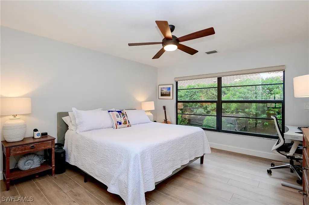 719 Reef Point Circle Naples FL 34108