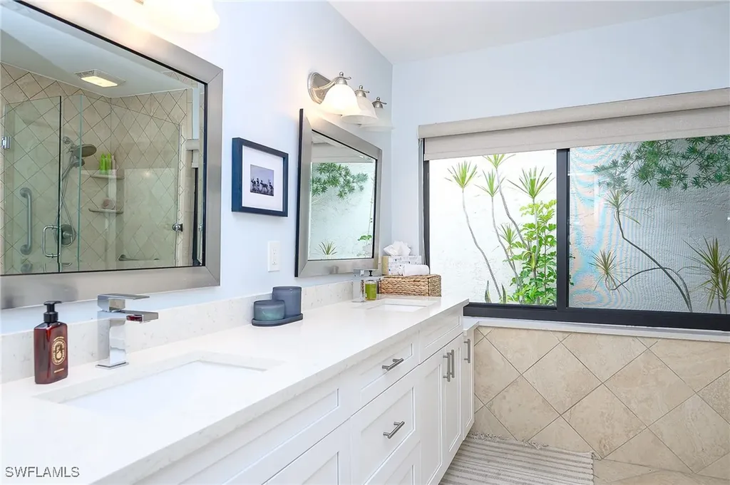 719 Reef Point Circle Naples FL 34108
