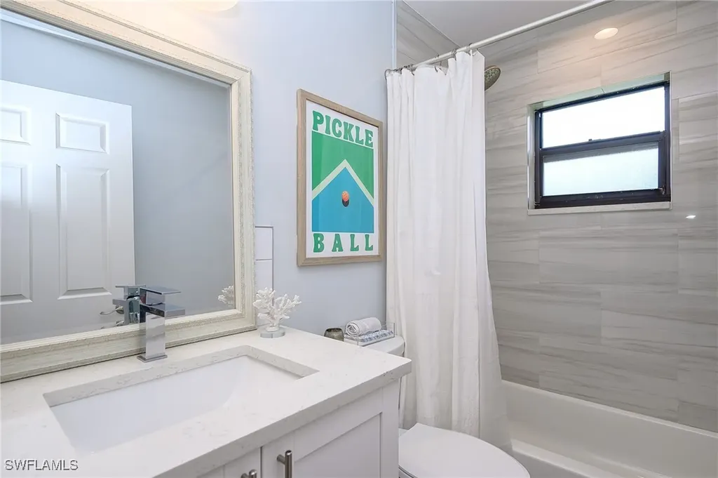 719 Reef Point Circle Naples FL 34108