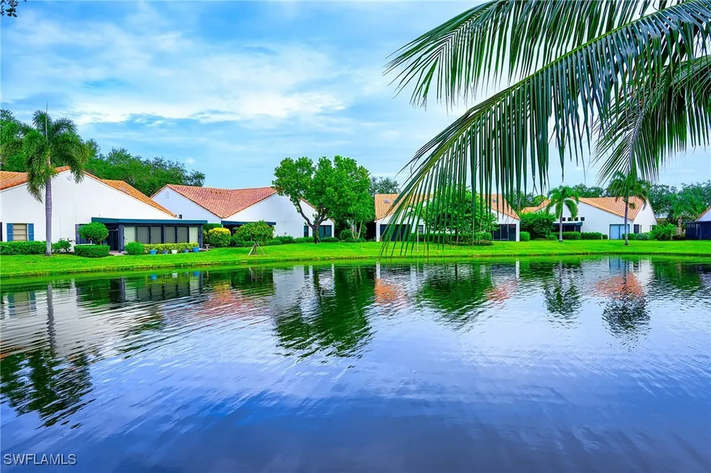 719 Reef Point Circle Naples FL 34108