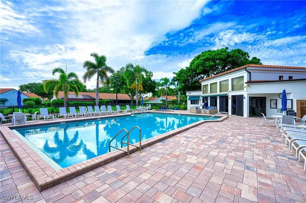719 Reef Point Circle Naples FL 34108