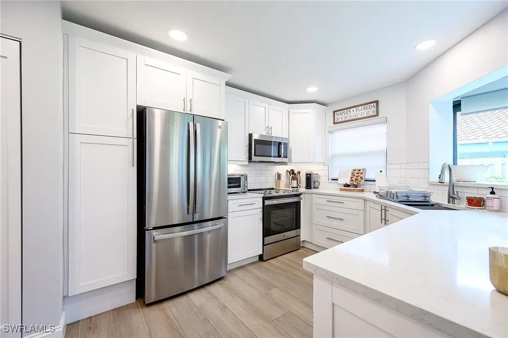 719 Reef Point Circle Naples FL 34108