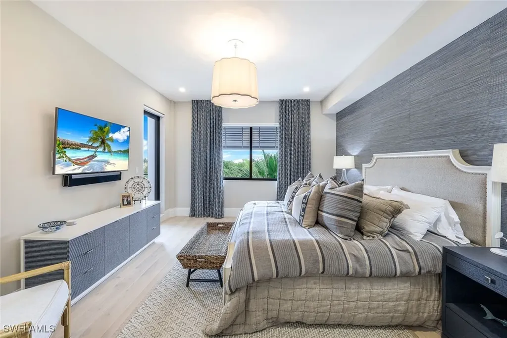 1135 3rd Avenue S Naples FL 34102