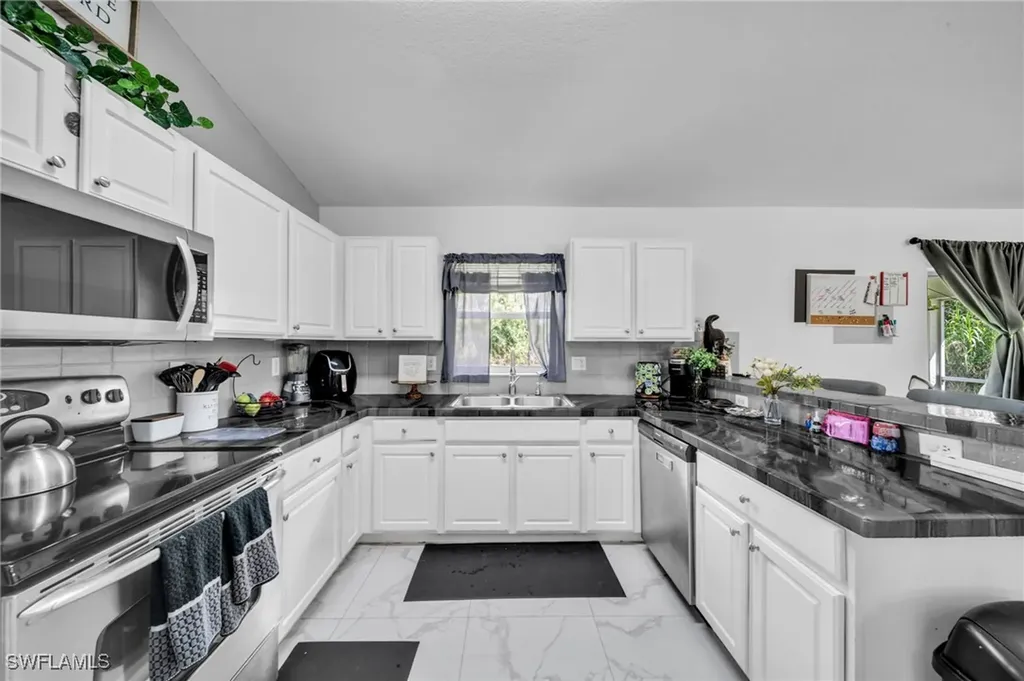2071 20th Avenue NE Naples FL 34120