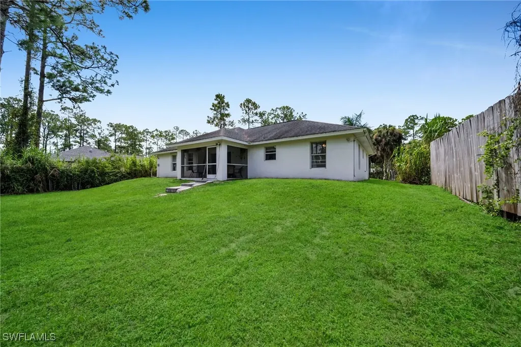 2071 20th Avenue NE Naples FL 34120