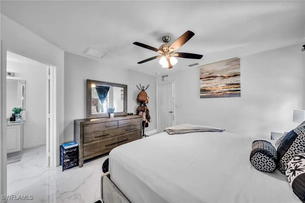 2071 20th Avenue NE Naples FL 34120