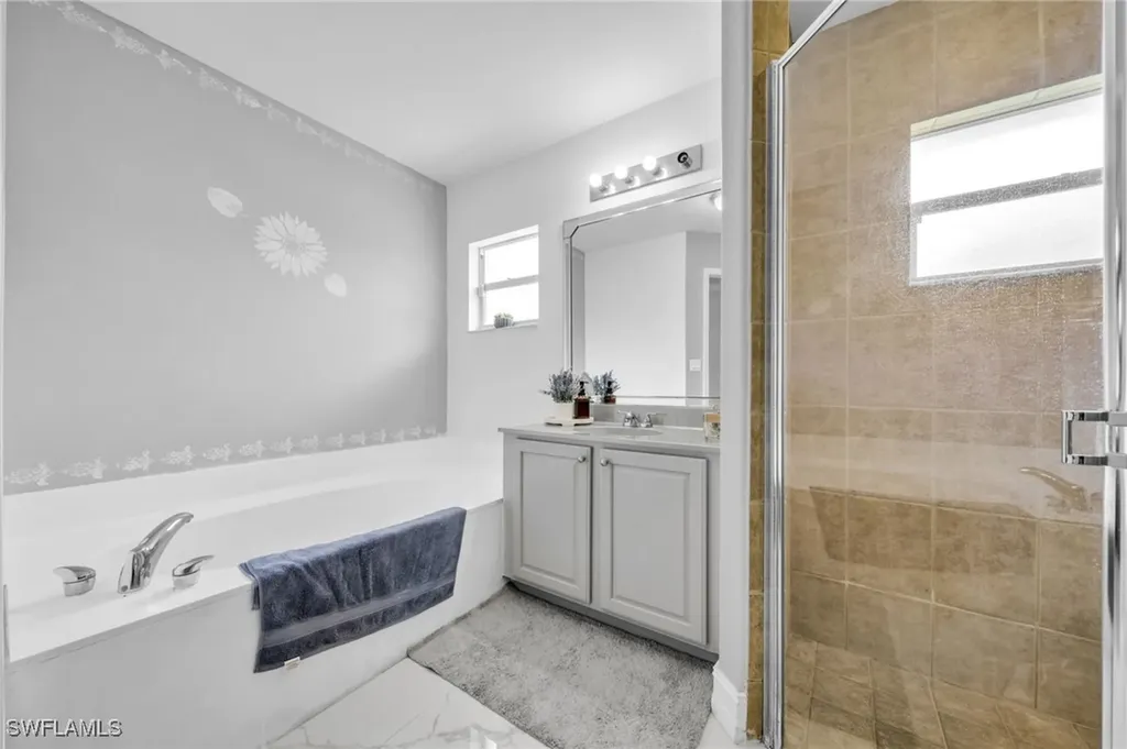 2071 20th Avenue NE Naples FL 34120