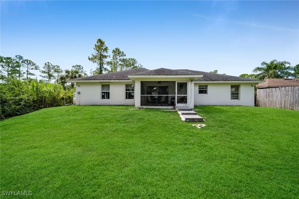 2071 20th Avenue NE Naples FL 34120