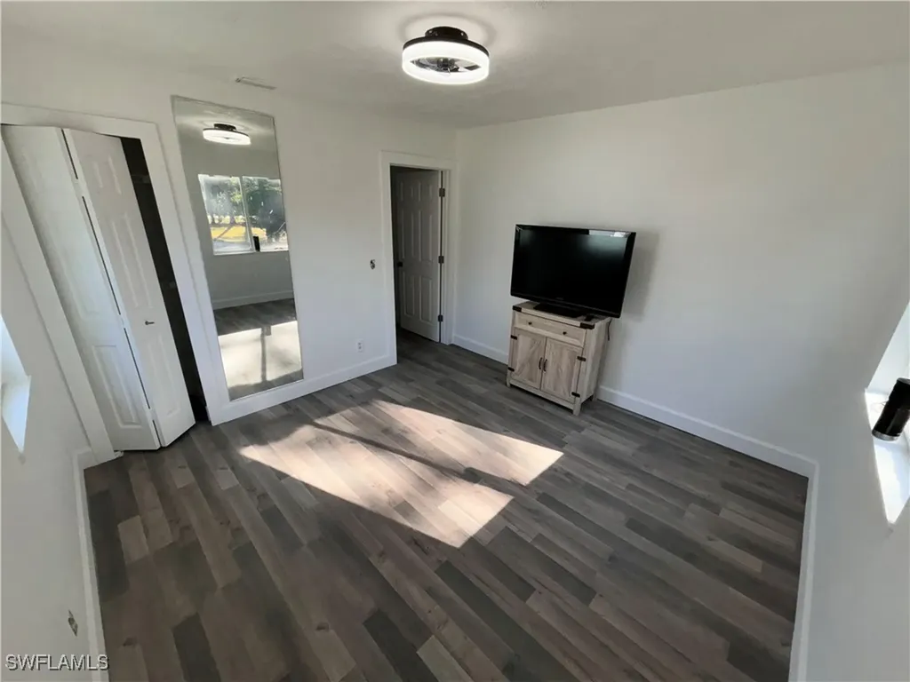 120 18th Street NE Naples FL 34120