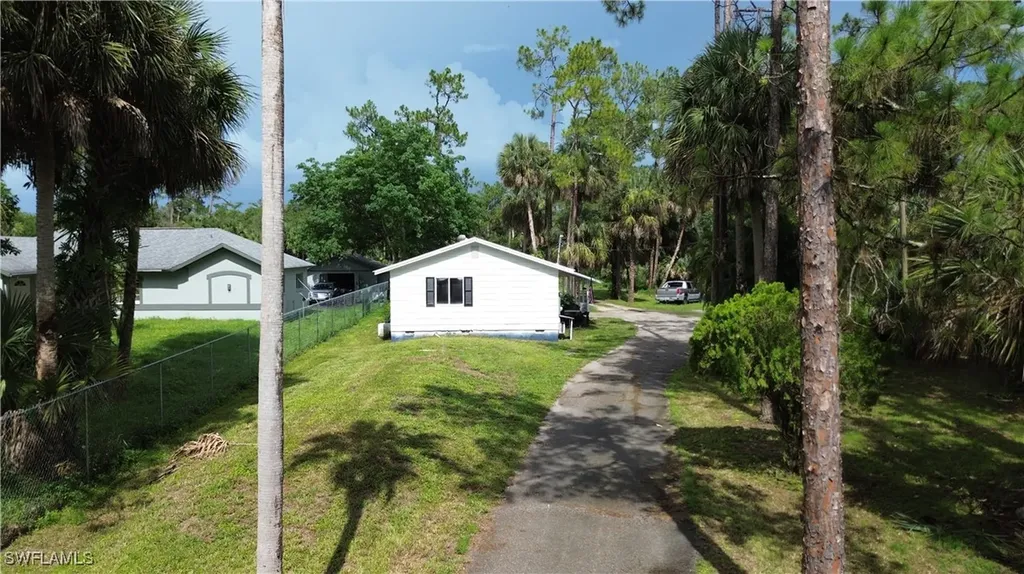 120 18th Street NE Naples FL 34120