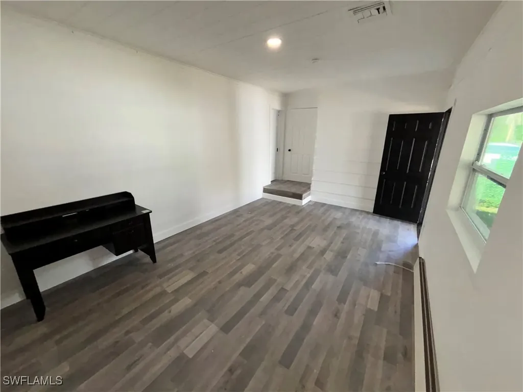 120 18th Street NE Naples FL 34120