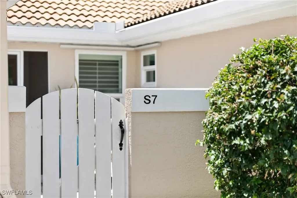 347 Emerald Bay Circle Naples FL 34110