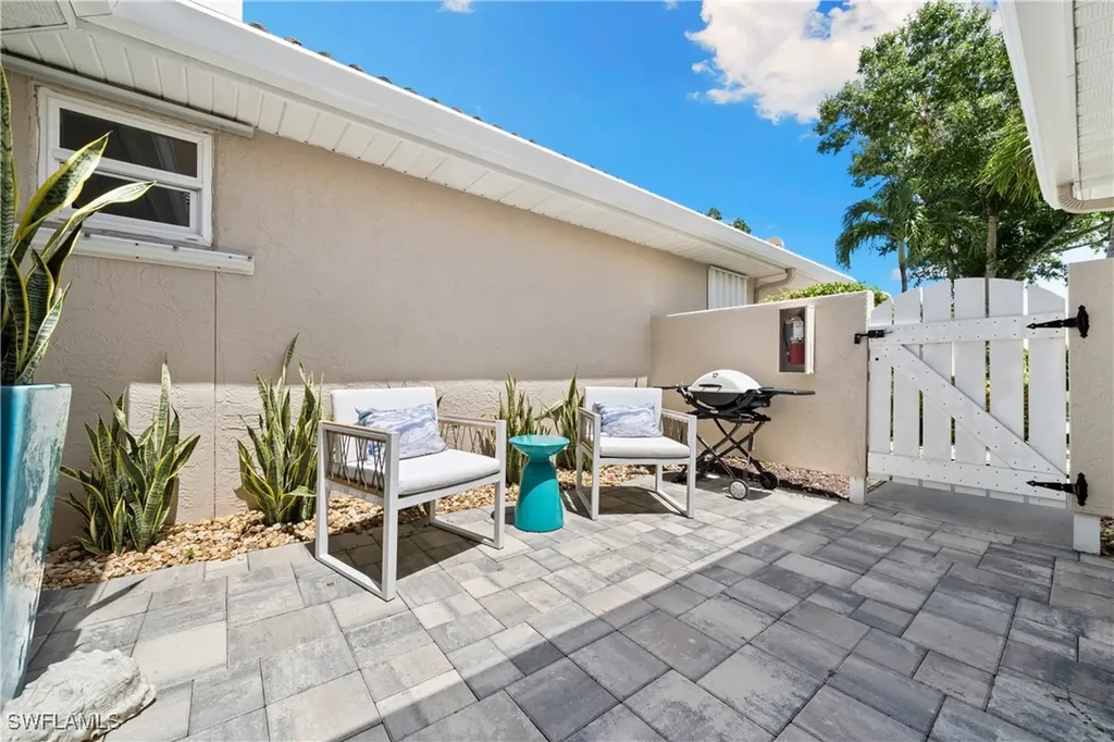 347 Emerald Bay Circle Naples FL 34110